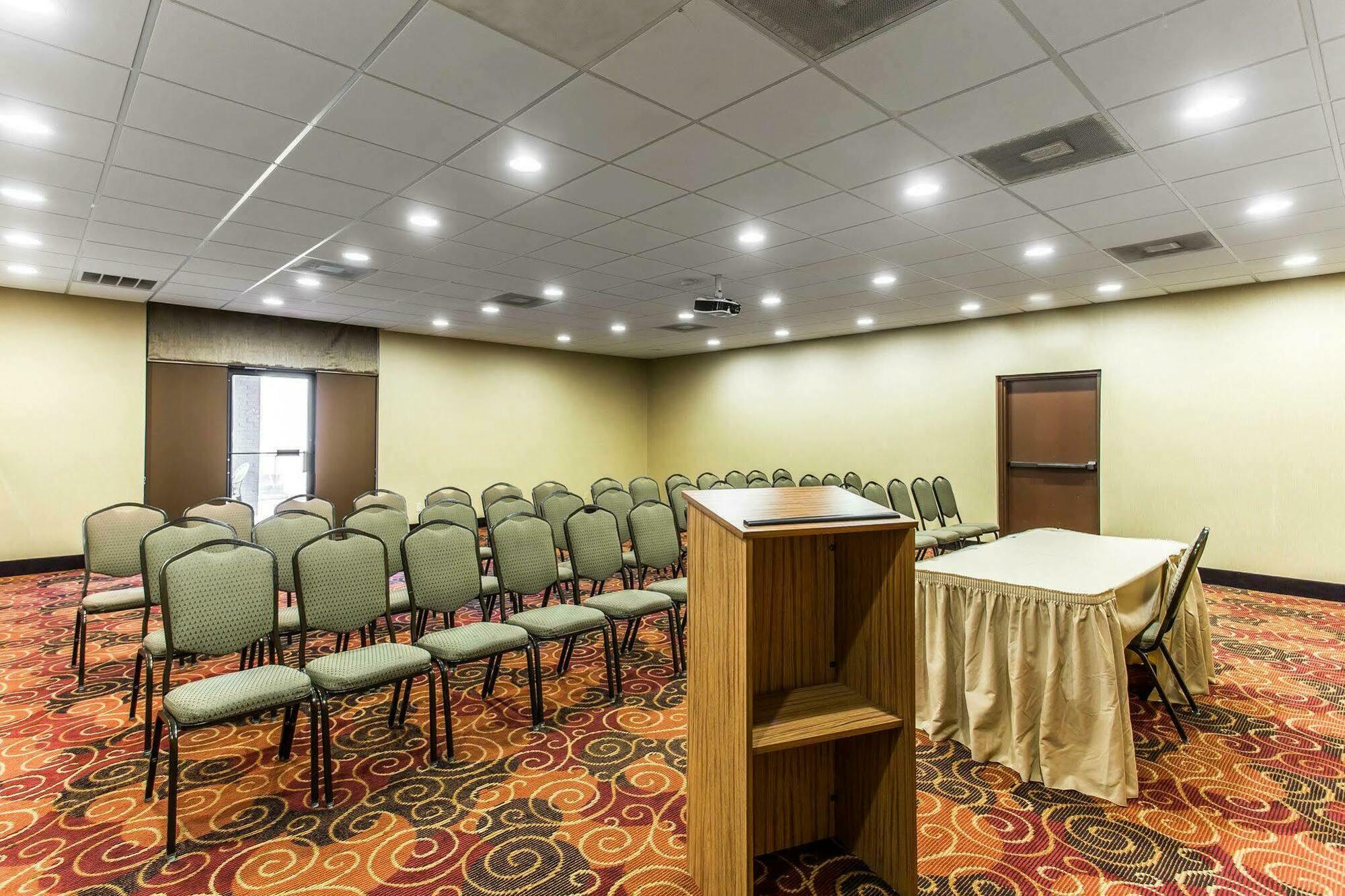Quality Suites Convention Center - Hickory Extérieur photo